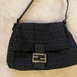 Vintage Fendi Baguette handbag